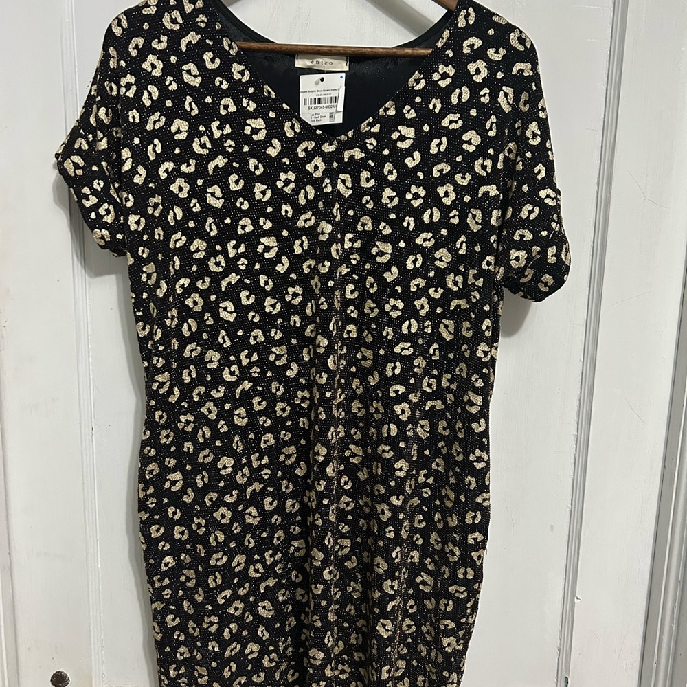 Entro Black and White Cuffed Sleeve Mini Dress
